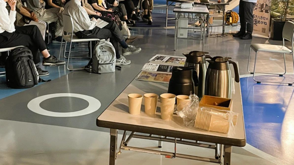 event-coffee-pots-seminar.webp